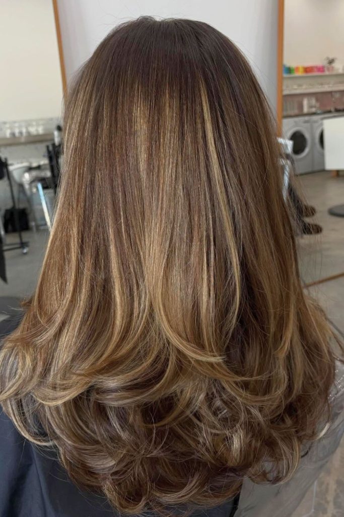 Rounded Layers for Medium Hair
