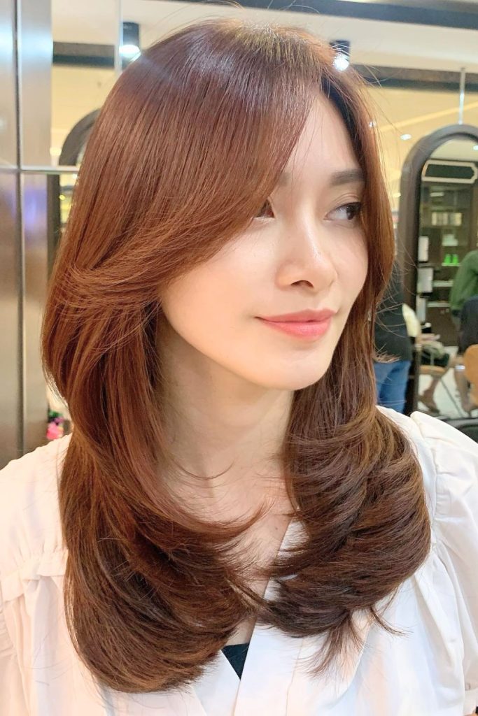 U-Shaped Medium Hair With Layers