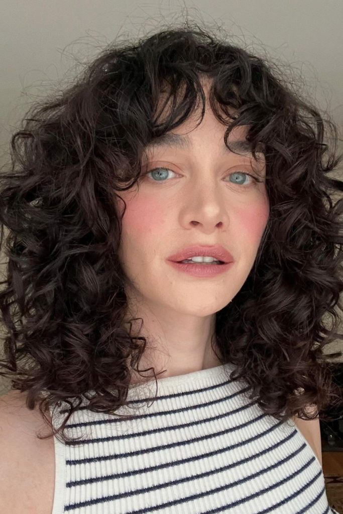 Shoulder-Length Curly Hair With Layers